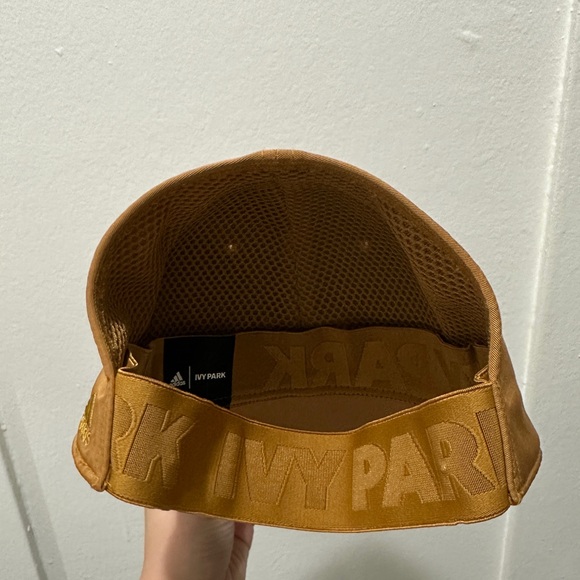 ivy park backless cap - Picture 4 of 4